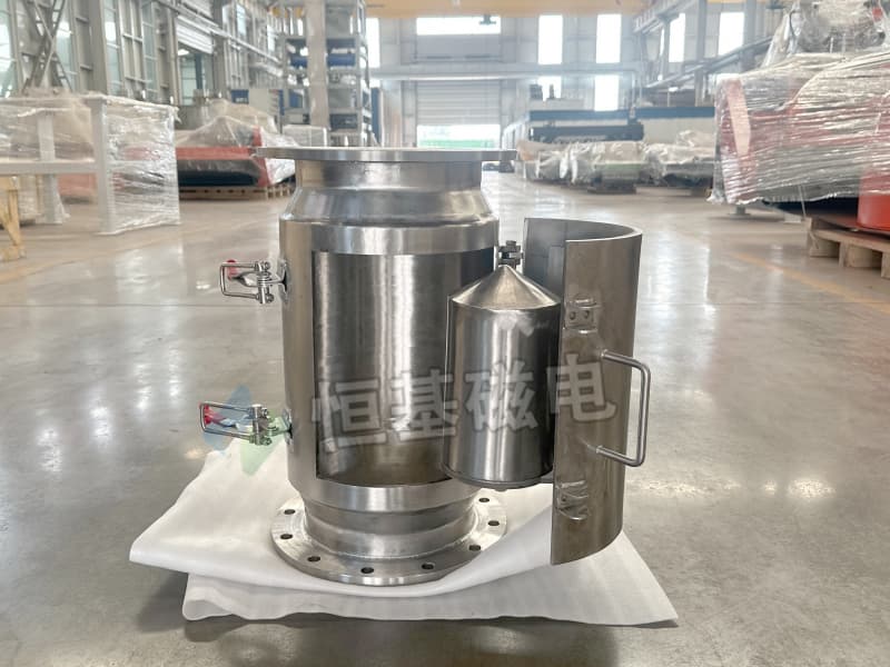 RCYZ型垂直管道式永磁除铁器产品实拍2