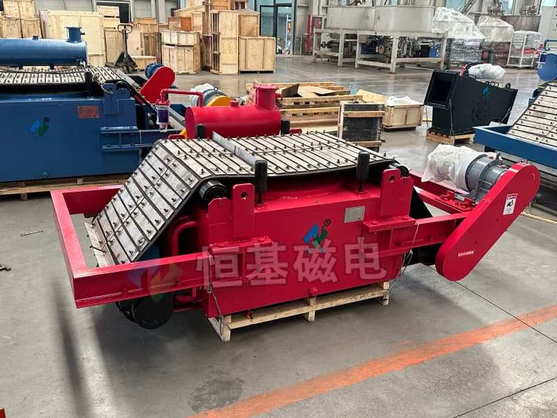 RCDF型油冷自卸式电磁除铁器产品实拍1