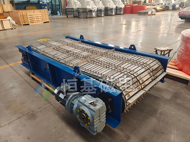 RCYE型永磁自卸式除铁器产品实拍1